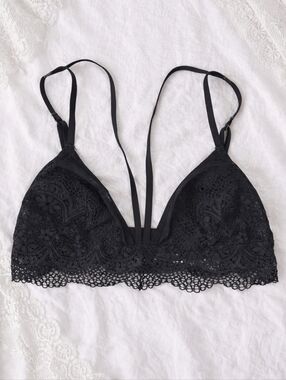 Victoria's Secret Black Lace Bralette Size S